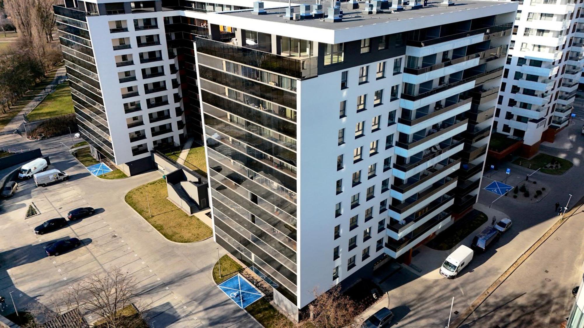 Modern Sky Apartment *